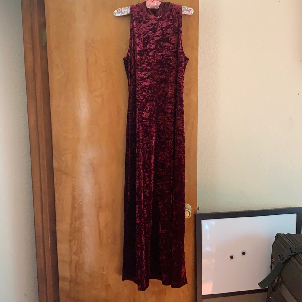 La Belle - Medium - Burgundy - Velvet feel - Long Dress